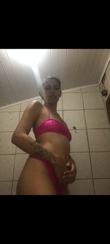 Sou bem  simpatia gosto de  agradar meus clientes tenho disponibilidade de fazer tudo que eles gostam 