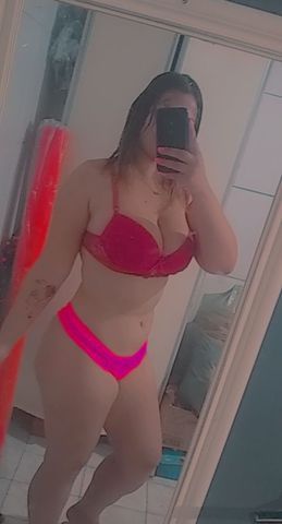 Linda folgosa carinhosa e ama sexo estilo namoradinha sou simpatica gentil cheirosa 