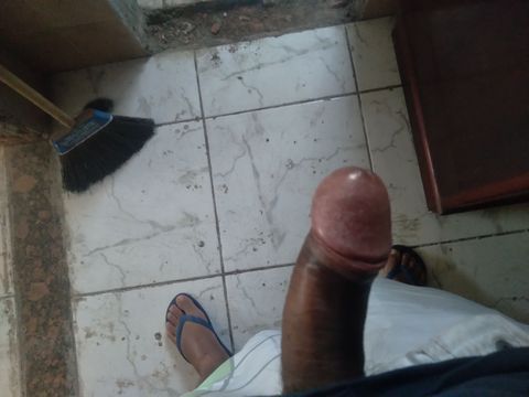 Quero encher vcs de porra.
