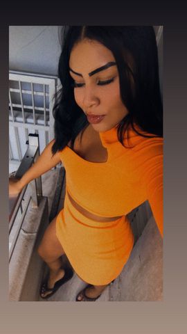 Olá me chamo Alexia, linda acompanhante morena, sempre cheira e muito educada.. gosto de tratar meus clientes sem pressa alguma, dando conforto e bem está, me mande mensagem você não irá se arrepender ❤️‍🔥
